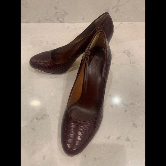Banana Republic all leather burgundy heels - Picture 5 of 8